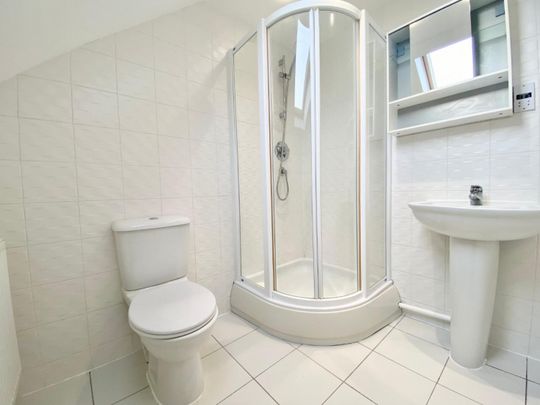 3 bedroom House To Let - Photo 1