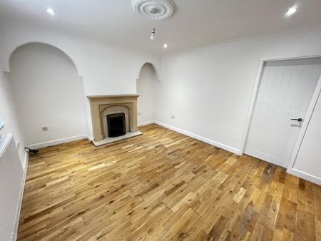 3 bedroom end of terrace house to rent - Photo 3
