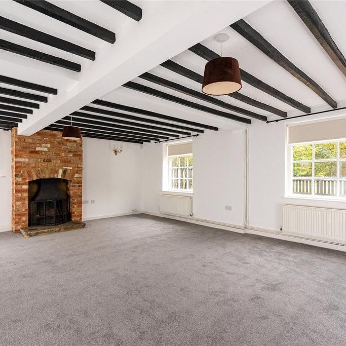 4 bedroom detached house to rent - Photo 1