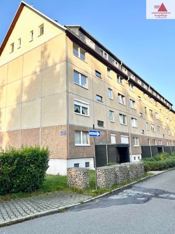 Frisch renovierte, helle 3-Raum-Wohnung mit Einbauküche in Geyer!! - Photo 4