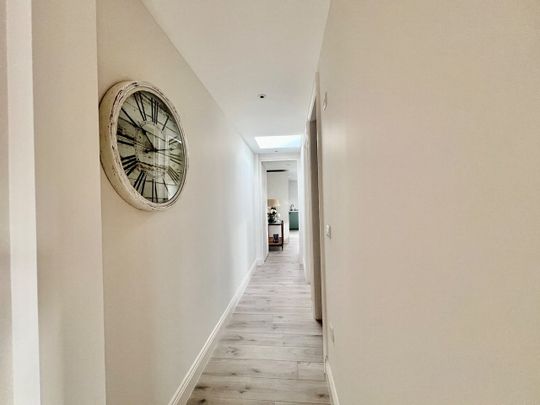 2 Bed Penthouse, Norwood Road, SE27 - Photo 1