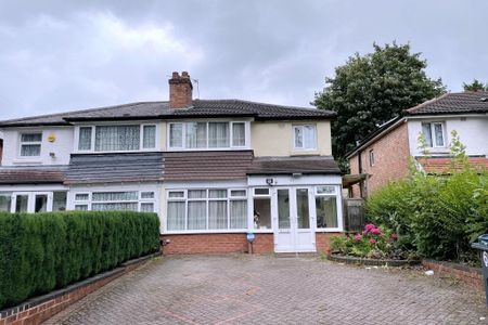 3 bedroom semi-detached house to rent - Photo 3