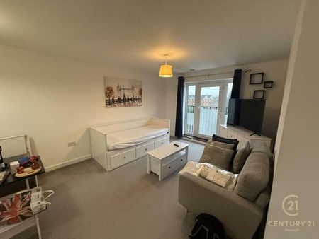 Thornhill Court, Maplin Park, Slough, SL3 - Photo 2