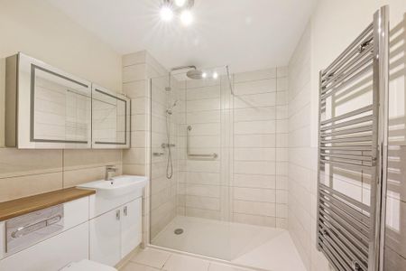 1 bedroom retirement property to rent - Photo 5