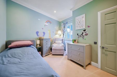 3 bedroom mews to rent - Photo 5