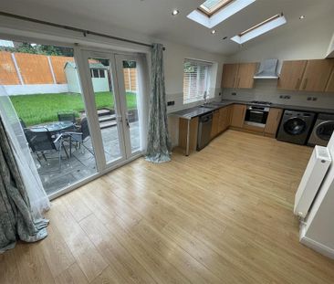 3 bedroom semi-detached house to rent - Photo 6