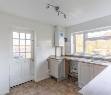 3 bedroom semi-detached house to rent - Photo 6