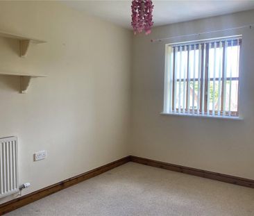 4 bedroom detached house to rent - Photo 4