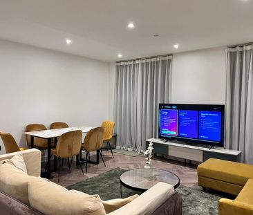 2 Bed Flat, Merino Gardens, E1W - Photo 2