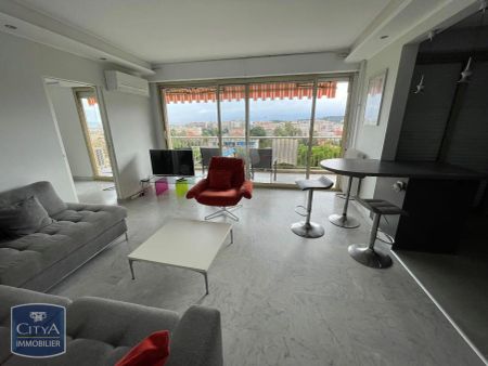 Appartement à louer 4 pièces 78.87m² - Photo 3