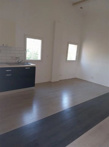 Location appartement 2 pièces - 42m² à St caprais de blaye (33820) - Photo 3