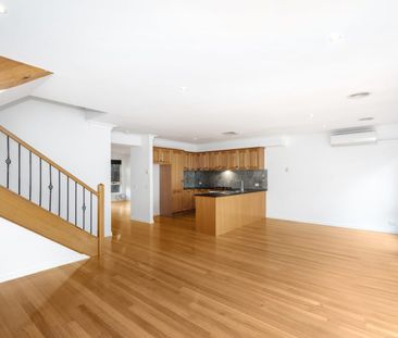 Three bedroom Home in Perfect Location - Photo 5