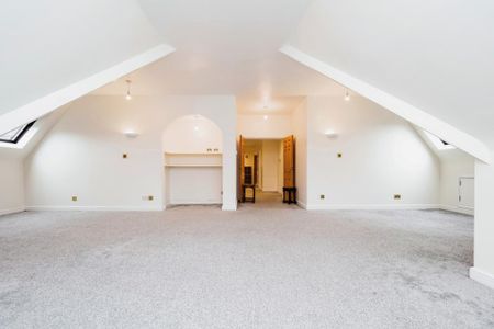 4 bedroom penthouse to rent - Photo 3