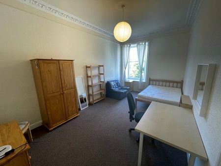 3 bedroom apartment to rent - Photo 2