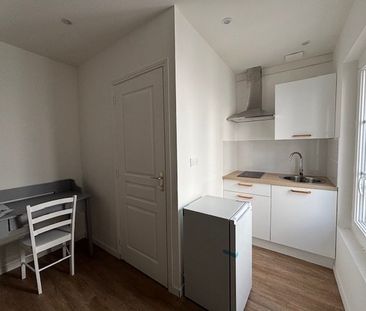 Location Appartement 1 pièce 15m² ANGOULEME 16000 - Photo 3