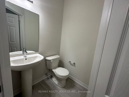 For Lease - 93 Air Dancer Crescent, Oshawa, Ontario - Photo 5