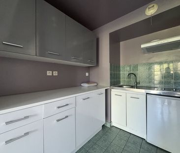 Location Appartement 2 pièces 38m² ORLEANS 45000 - Photo 2