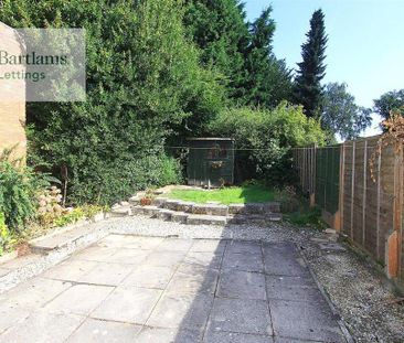 2 bedroom semi-detached bungalow to rent - Photo 6