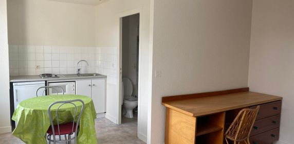 Location Appartement 1 pièce 19m² BRIVE LA GAILLARDE 19100 - Photo 2