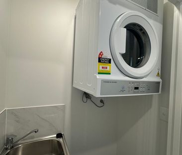 Brand New Luxury Apartment Two Bedrooms, Two Bathrooms and One Stud... - Photo 3