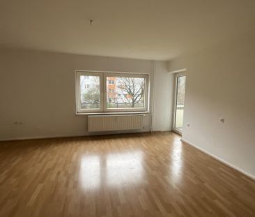 Bezugsfertige Charmante 3-Zimmerwohnung mit Balkon - Photo 2