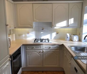 1 bedroom semi-detached house to rent - Photo 5