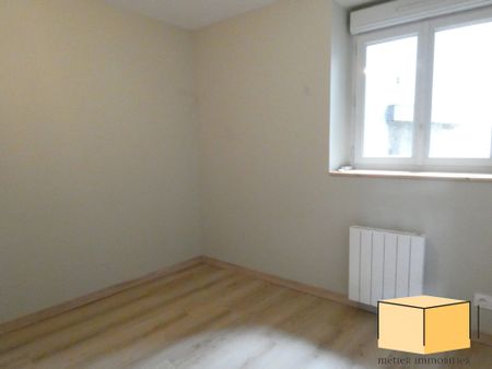 Location Appartement 2 pièces 45m² BELLEY 01300 - Photo 2