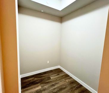 For Lease - 8 Eglinton Avenue Unit# 3204, Toronto, Ontario - Photo 2