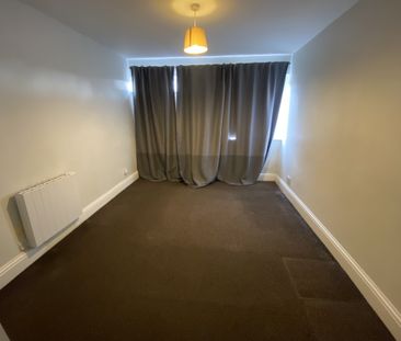 Cliftonville Court, Northampton - Photo 4