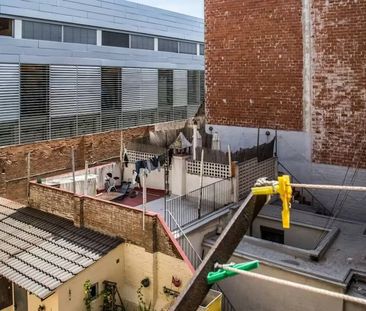 Carrer de Valldonzella, Barcelona, Catalonia 08001 - Photo 4