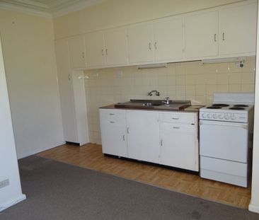 ONE BEDROOM GARDEN FLAT - Photo 3