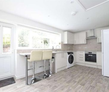 Willow Close, Wick, Bristol, Gloucestershire, BS30 - Photo 3