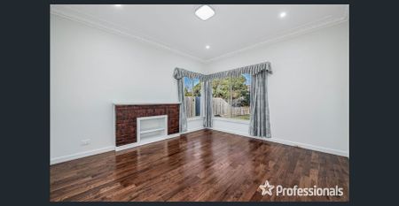 Charming Family Home in Prime Northcote Location - Photo 3