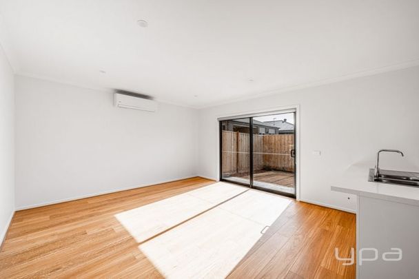 Low maintenance Townhouse - Photo 1