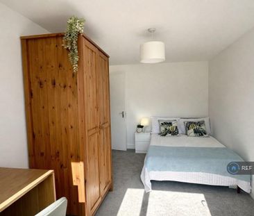 1 bedroom in a house share to rent - Photo 5