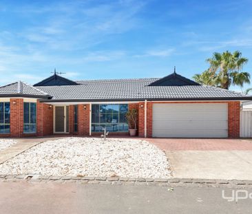 4 Ryan Lane, Caroline Springs - Photo 2