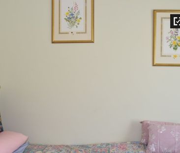 Cosy room to rent in 4-bedroom house in Terenure, Dublin - Photo 4