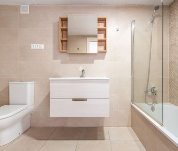 Middle Floor Apartment in La Campana - Photo 5