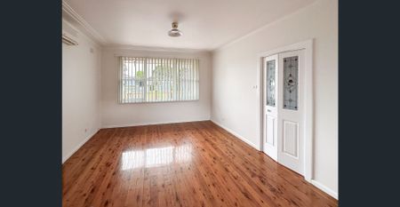 Spacious Family Home with Large Entertaining Area - Photo 5