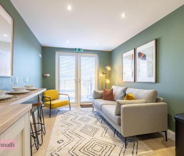 Room 4, 90 Hill Street, Lurgan, BT66 6BQ - Photo 1