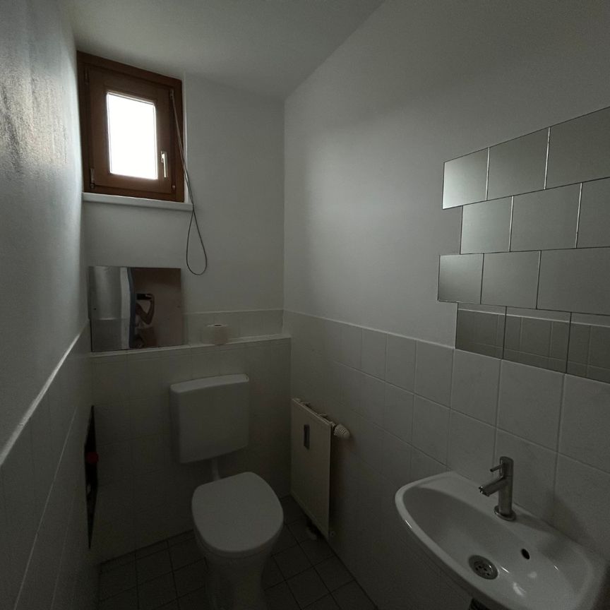 AKTION & NEUE KÜCHE - Sehr schöne 2-Zimmer-Wohnung mit Balkon in ruhiger Lage - Photo 1