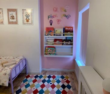 2 bedroom end of terrace house to rent - Photo 5