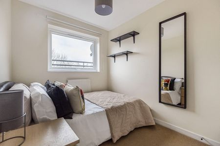 Room in a Shared Flat, East Hill, SW18 - Photo 4
