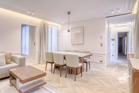 Appartement à louer à Paris 8Ème - Photo 2