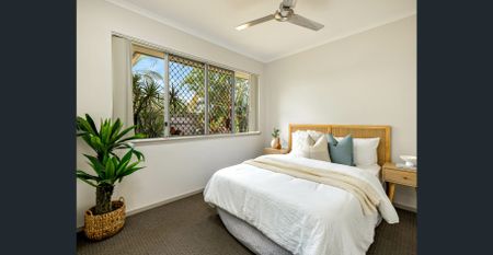 FAMILY HOME ON THE SOUTH SIDE!!! - Photo 3