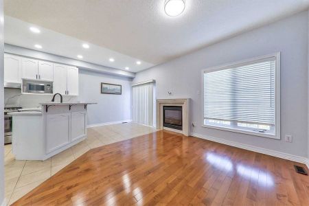 For Lease - 46 Blue Meadow Court, Markham, Ontario - Photo 3