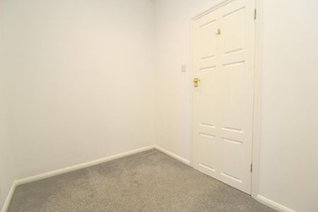 2 bedroom end of terrace house to rent - Photo 5