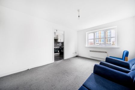 Armoury Road, London, SE8 - Photo 3