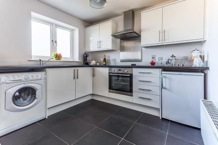 2 bedroom flat to rent - Photo 5