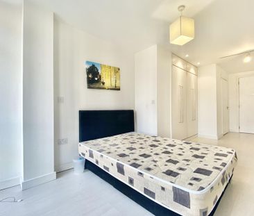 Studio to rent - Photo 4